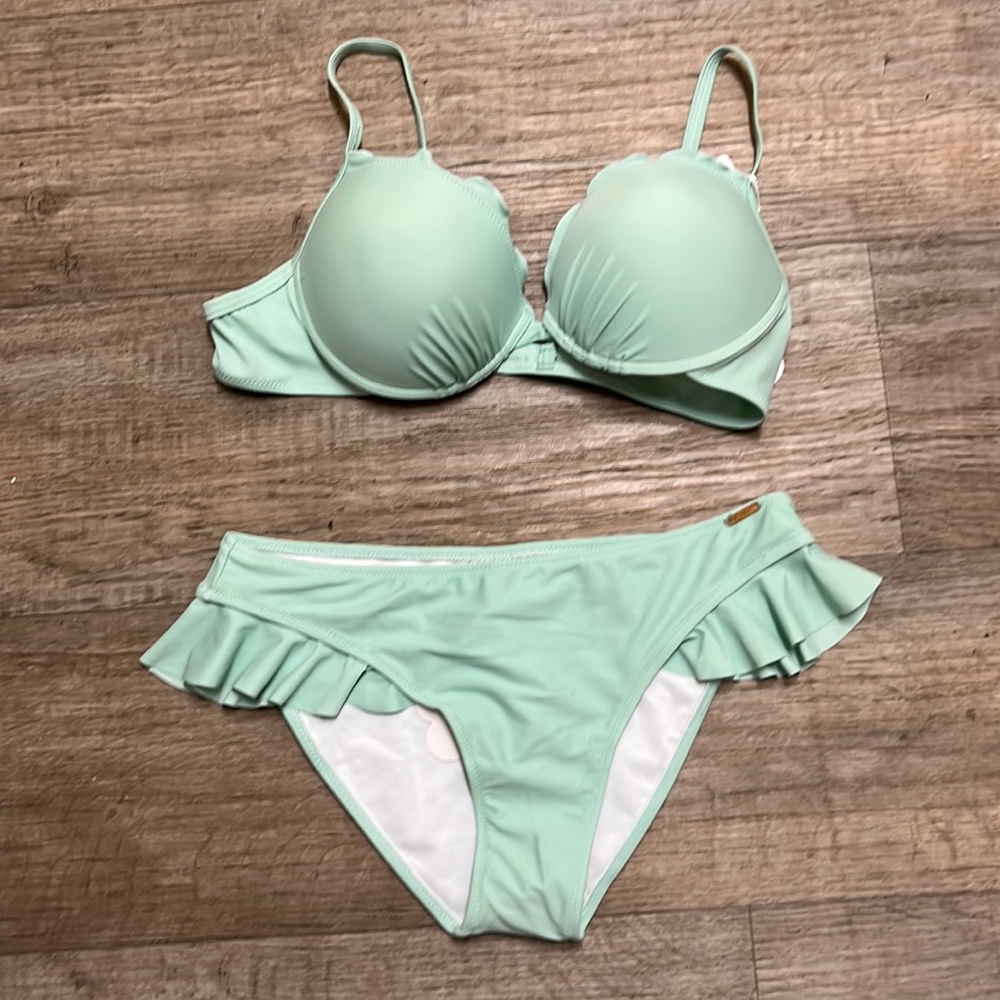 Stylish Two Piece Swimsuit Happy as a Clam Size L